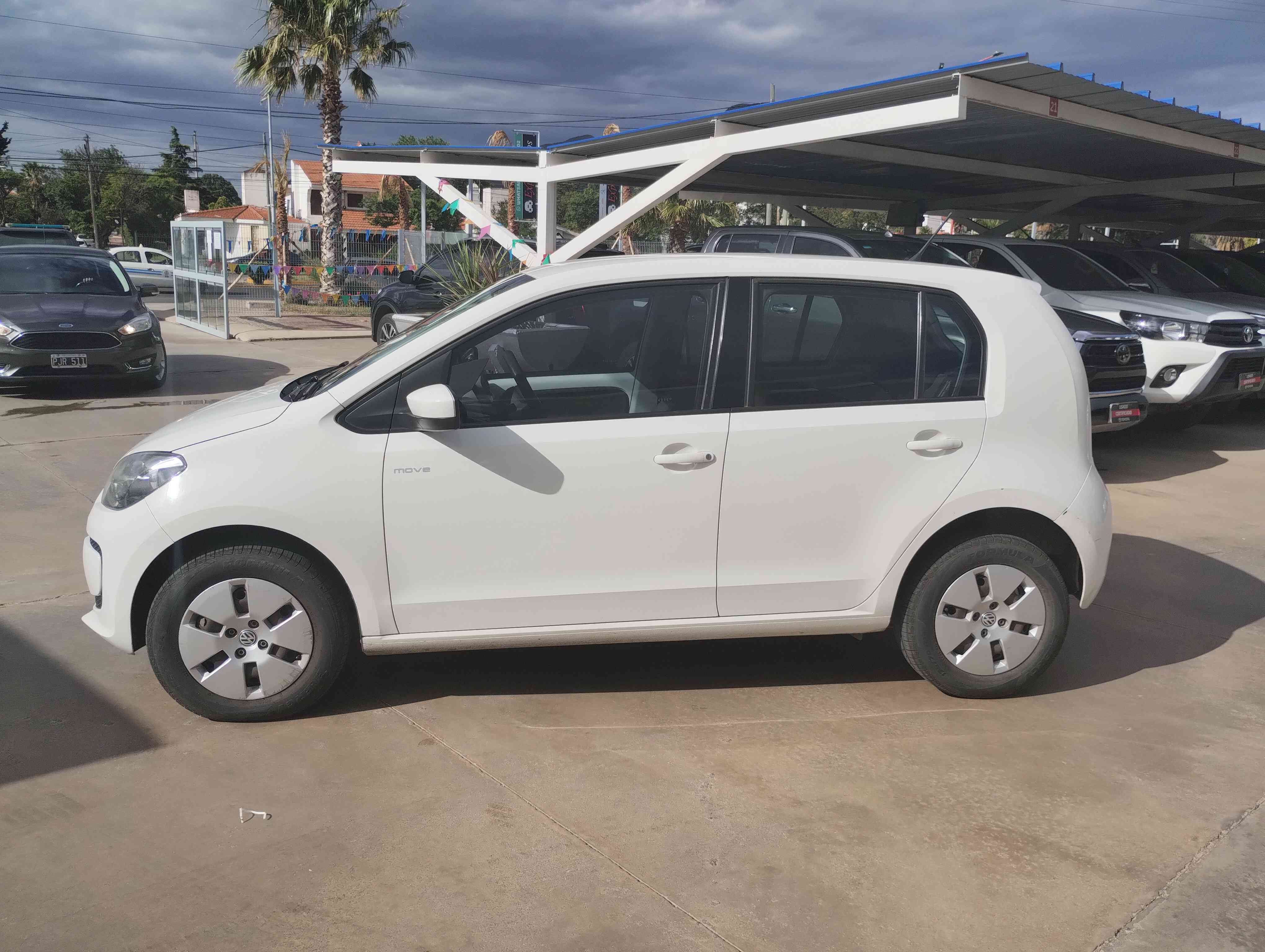 Volkswagen Up! 5 PTAS MOVE 2016