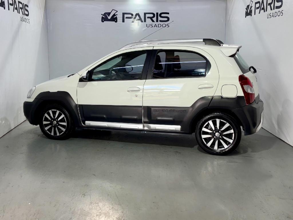 Toyota Etios 1.5 5 PTAS CROSS 2014