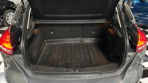 Ford Focus III 2.0 Se Plus At6 2016