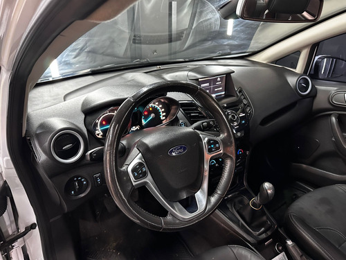 Ford Fiesta 1.6 TITANIUM KD 4P L13 2016