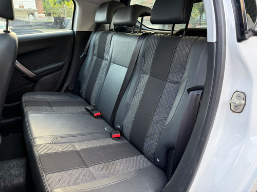 Peugeot 208 1.6 FELINE L16 2018