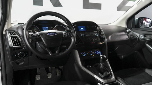 Ford Focus III 1.6 S 2015