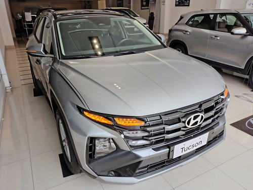 Hyundai Tucson 2.0 Safety 2Wd At 2025