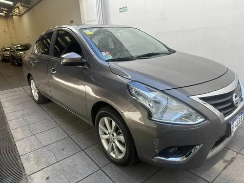 Nissan Versa 1.6 Advance Mt 2017