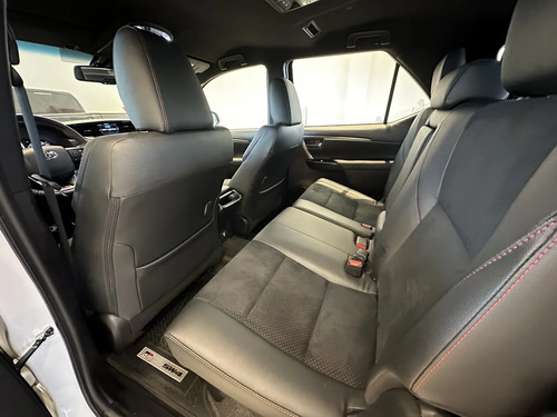 Toyota SW4 2.8 Tdi Gr-s 4x4 7as 6at 2025