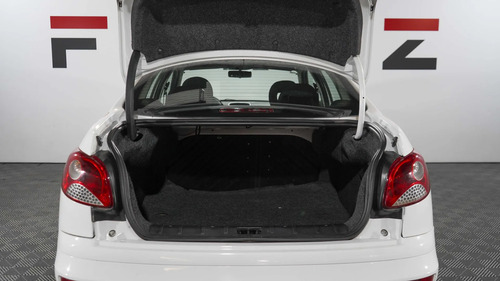 Peugeot 207 1.4 Sedan Feline Hdi 70cv 2013