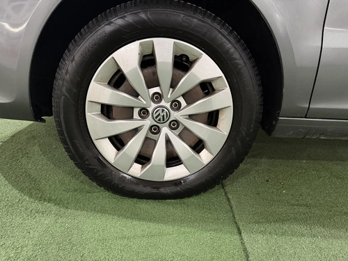 Volkswagen Suran 1.6 Comfortline 101cv 2015