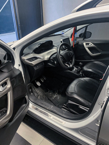 Peugeot 2008 1.6 Allure 2018