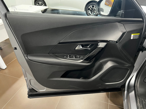 Peugeot 2008 1.0T Allure 2025