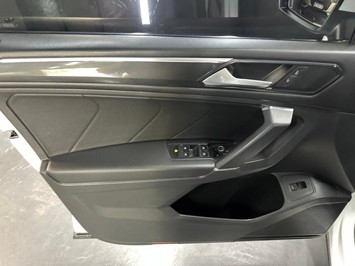 Volkswagen Tiguan 2.0 T ALLSPACE HIGHLINE AT L17 2018