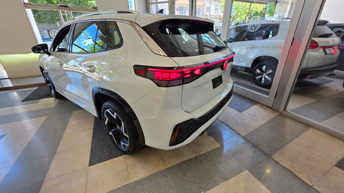 Volkswagen Tiguan VOLKSWAGEN TIGUAN R-LINE 250TSI DSG FC 2025