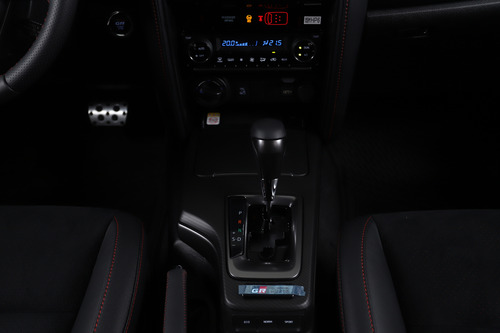 Toyota SW4 2.8 Tdi Gr-s 4x4 7as 6at 2025