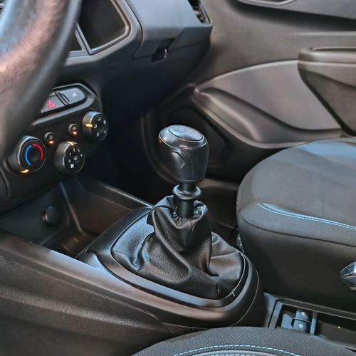 Chevrolet Onix plus 1.4 Joy Black 2020