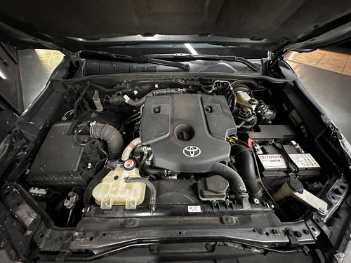 Toyota Hilux 2.8 TDI 4X2 DC SRX AT6 L21 2022