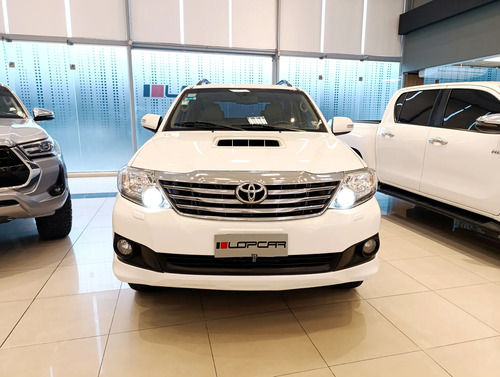 Toyota SW4 3.0 Srv Cuero I 171cv 4x4 2012