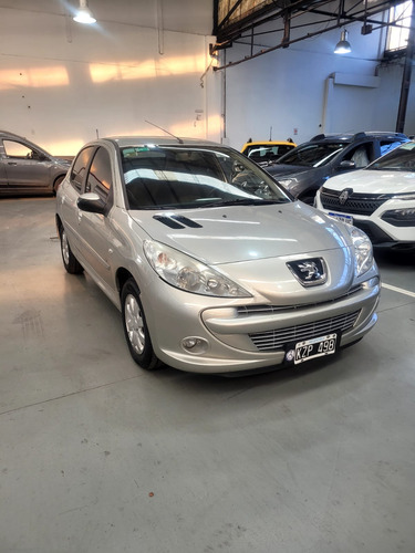Peugeot 207 1.4 Sedan Hdi Xs 2012