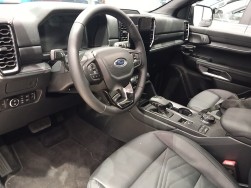 Ford Everest 2.3 Gtdi Titanium 4X4 At 2025