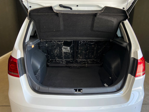 Volkswagen Suran 1.6 Comfortline 101cv 2014