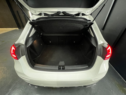 Mercedes-Benz A 200 PROGRESSIVE L18 2019