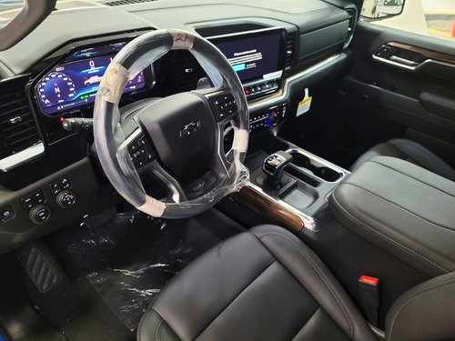 Chevrolet Silverado 5.3 V8 4X4 Z71 TRAIL BOSS AT10 2026