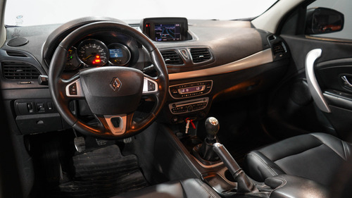Renault Fluence 2.0 Sport T 180cv 2013