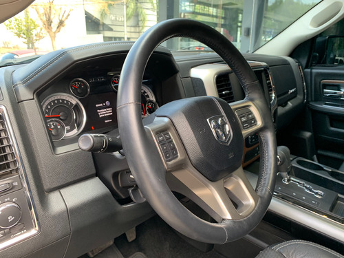 RAM 1500 5.7 Laramie Atx V8 2016