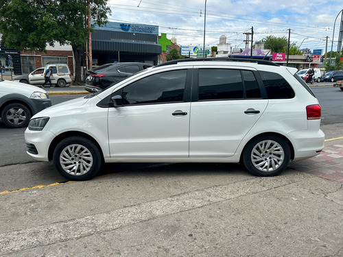 Volkswagen Suran 1.6 Comfortline 101cv 2016