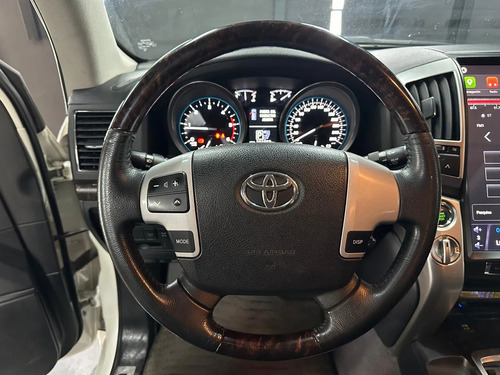 Toyota Land Cruiser 4.5 D4-D 200 VX AT 2013