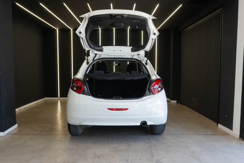 Peugeot 208 1.6 Allure 2020