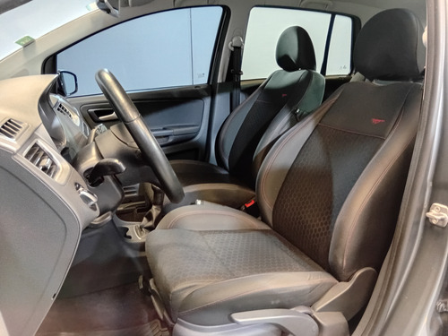 Volkswagen Suran 1.6 Highline L/15 2015