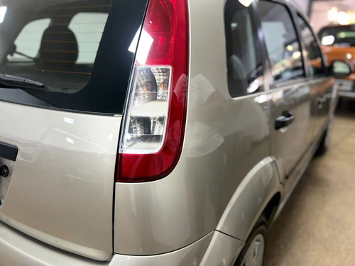 Ford Fiesta 1.6 Ambiente Mp3 2009