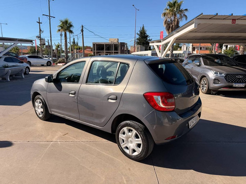 Renault Sandero Ii 1.6 8v Authentique 2017
