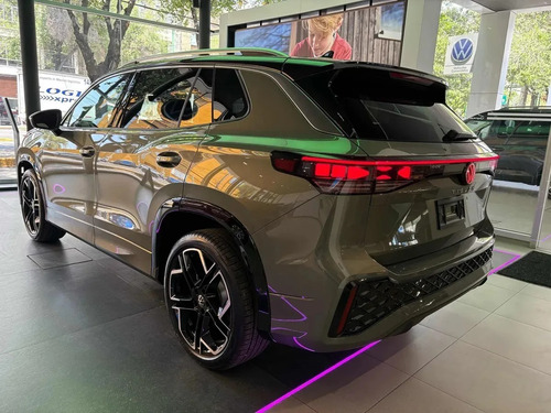 Volkswagen Tiguan VOLKSWAGEN TIGUAN R-LINE 250TSI DSG FC 2025