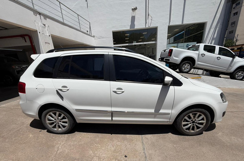 Volkswagen Suran 1.6 Highline 101cv 11c 2012