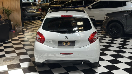 Peugeot 208 1.6 Feline 2018