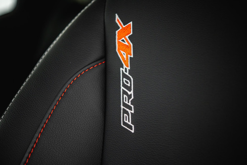 Nissan Frontier 2.3 BI TURBO D 4X4 CD PRO4X AT 2025