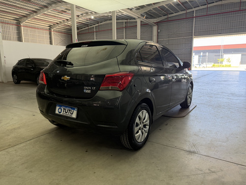 Chevrolet Onix 1.4 Lt 98cv 2016