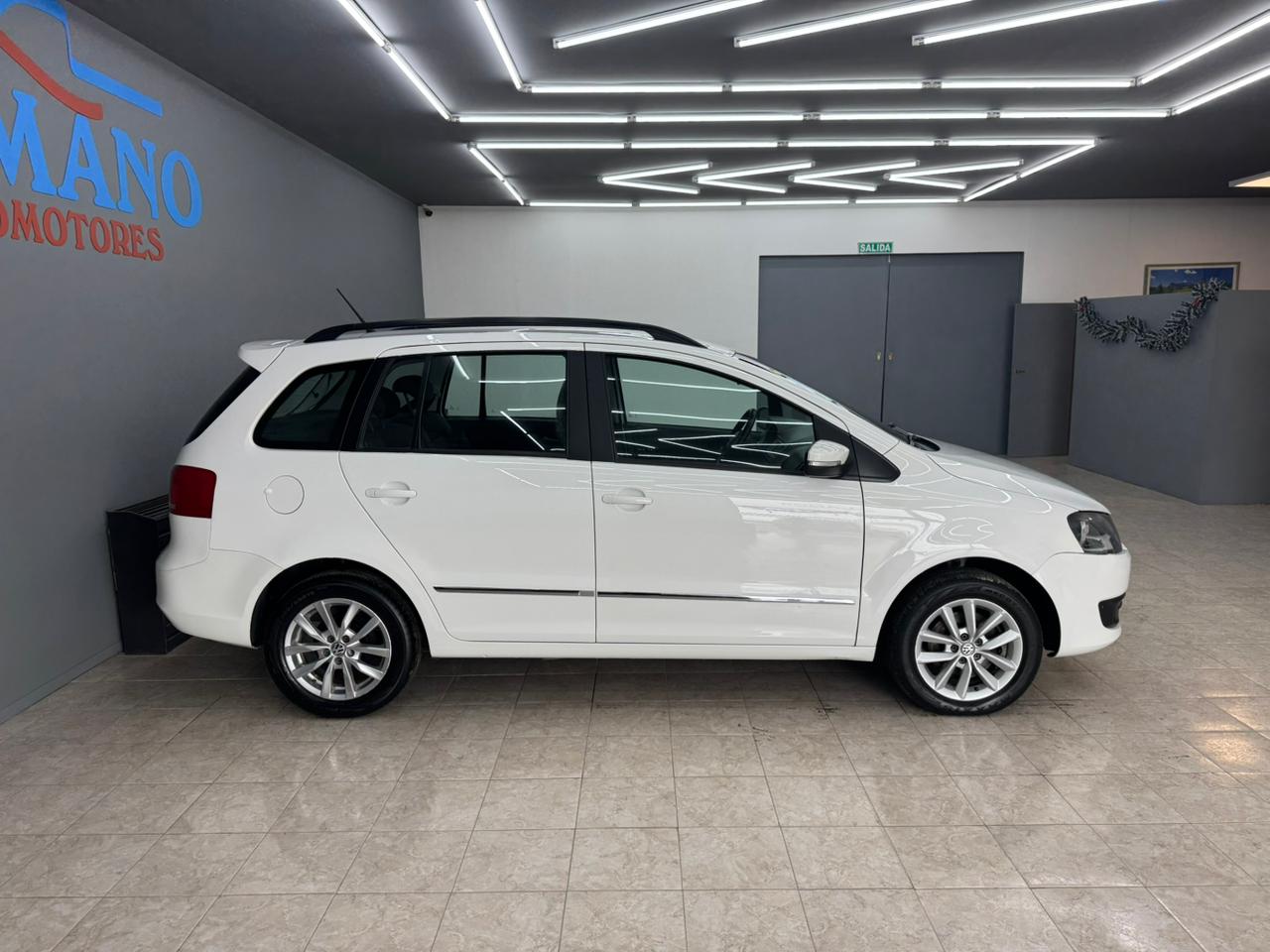 Volkswagen Suran HIGLINE 1,6 MT 2014