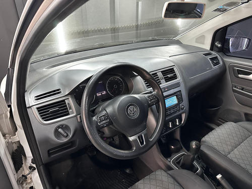 Volkswagen Suran 1.6 TRENDLINE L15 2015