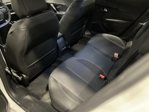 Peugeot 2008 1.0T Active 2026