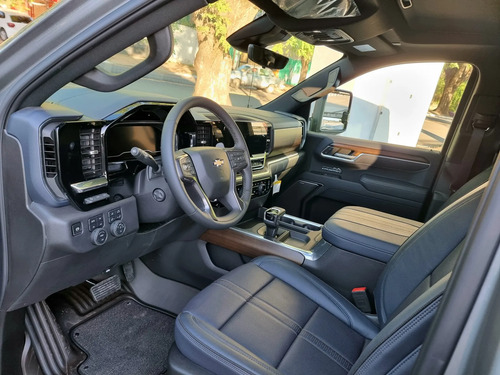 Chevrolet Silverado 5.3 V8 High Country 2026