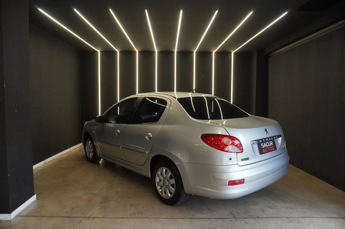 Peugeot 207 Compact 1.4 Sedan Allure 75cv 2013