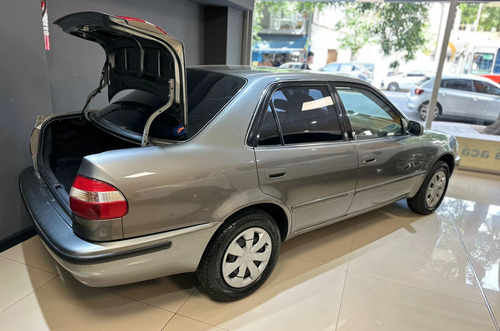 Toyota Corolla 1.8 Xei 2001