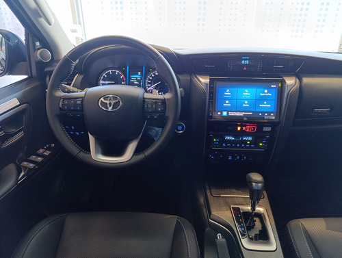 Toyota SW4 2.8 Srx 204Cv 4X4 7As At 2025