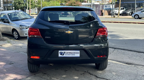 Chevrolet Onix 1.4 Ltz 98cv 2018