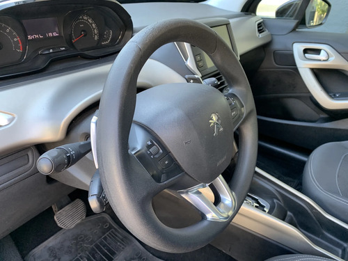 Peugeot 2008 1.6 Allure Tiptronic 2018