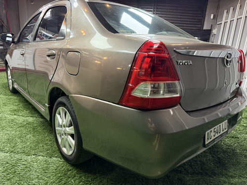 Toyota Etios 1.5 Sedan Xls 2018