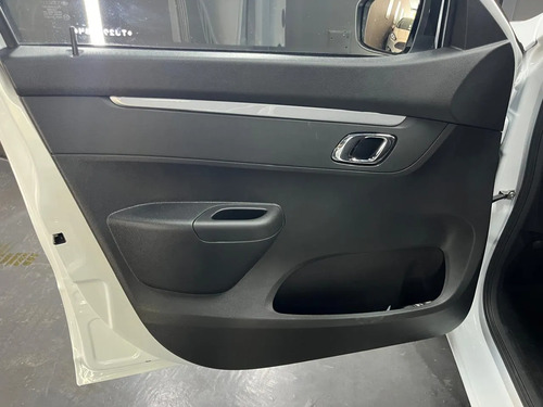 Renault Kwid 1.0 Outsider 2025