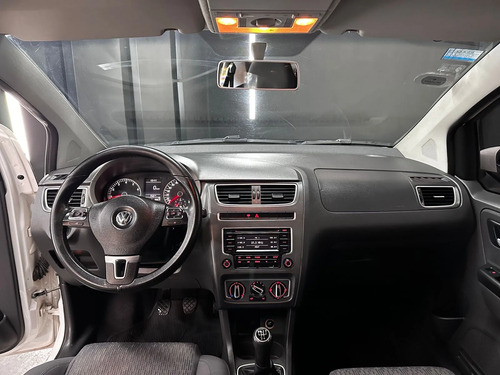 Volkswagen Fox 1.6 HIGHLINE 3P L10 2014