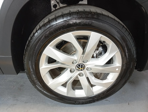 Volkswagen Taos 1.4 250 Tsi Comfortline At L/24 2025